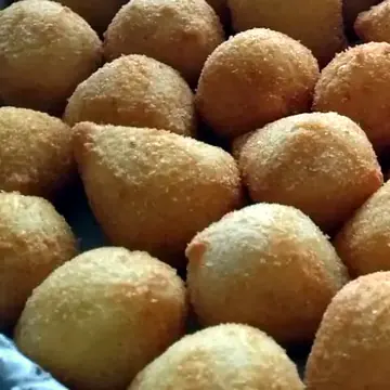 Coxinhas de frango fritas